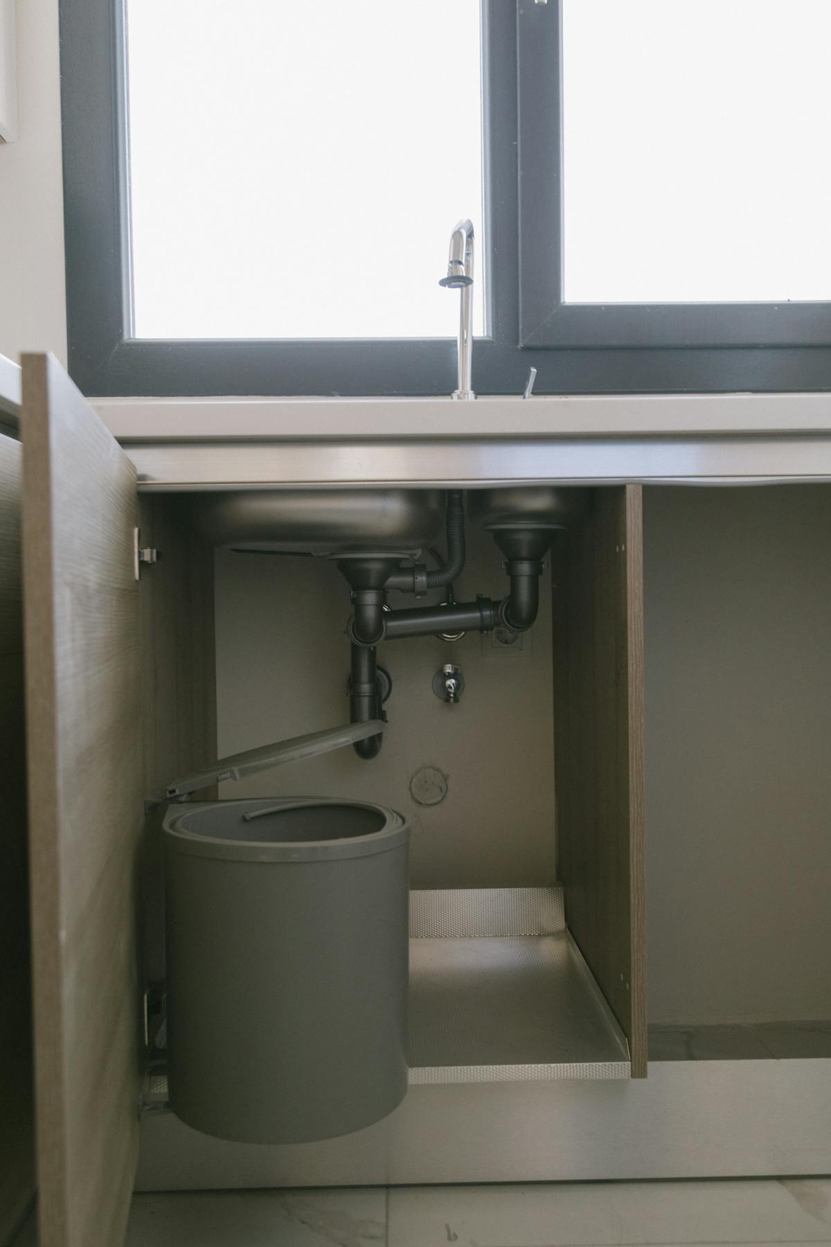 Plomberie sous évier cuisine LYP Confort